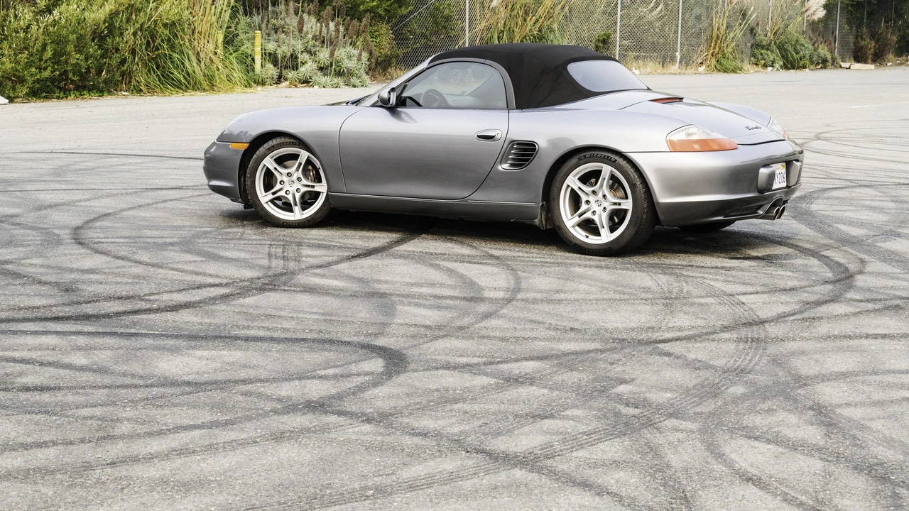 2003 Porsche 986 Boxster - Image 12 of 31