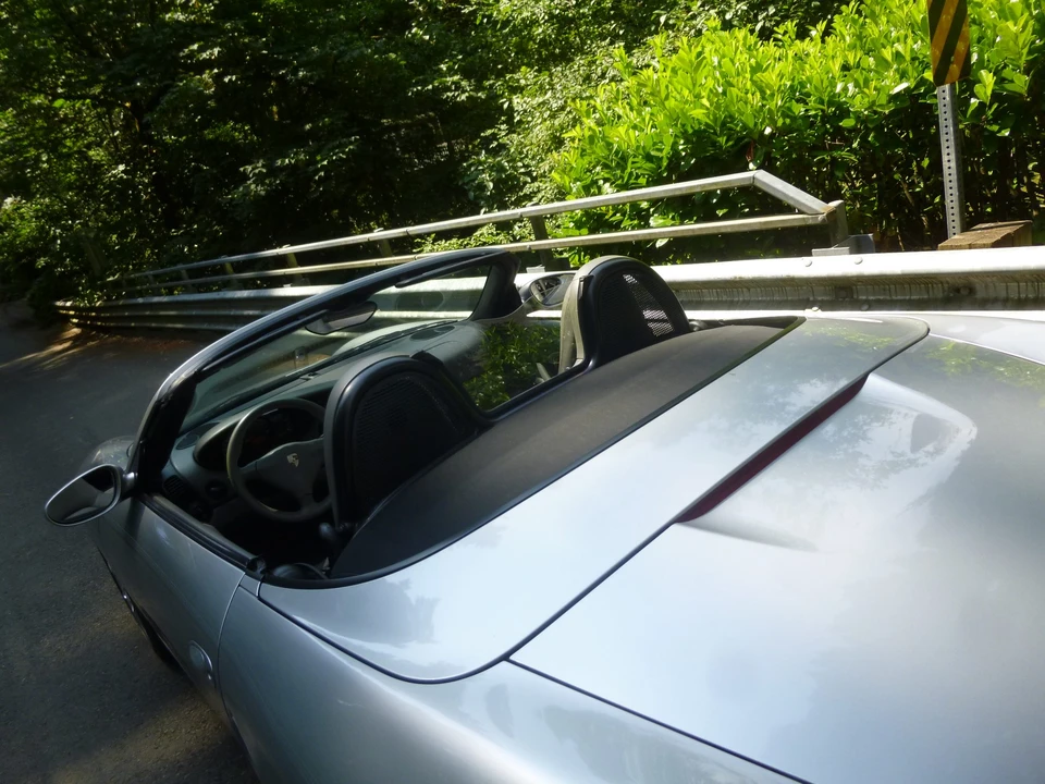2003 Porsche 986 Boxster - Image 24 of 31