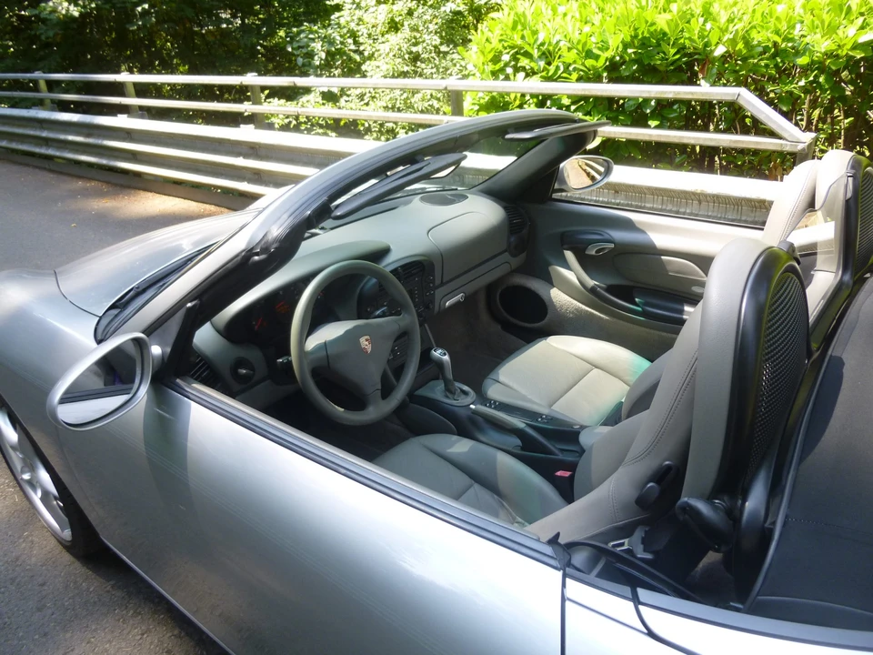 2003 Porsche 986 Boxster - Image 25 of 31