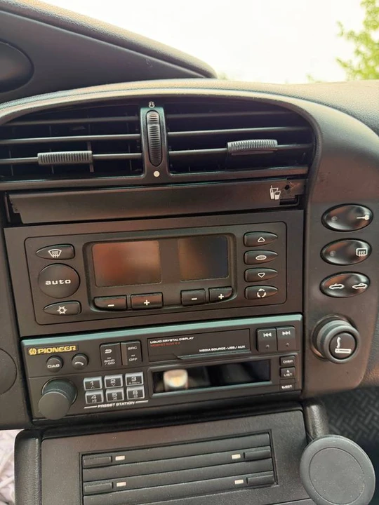 2003 Porsche 986 Boxster - Image 14 of 17
