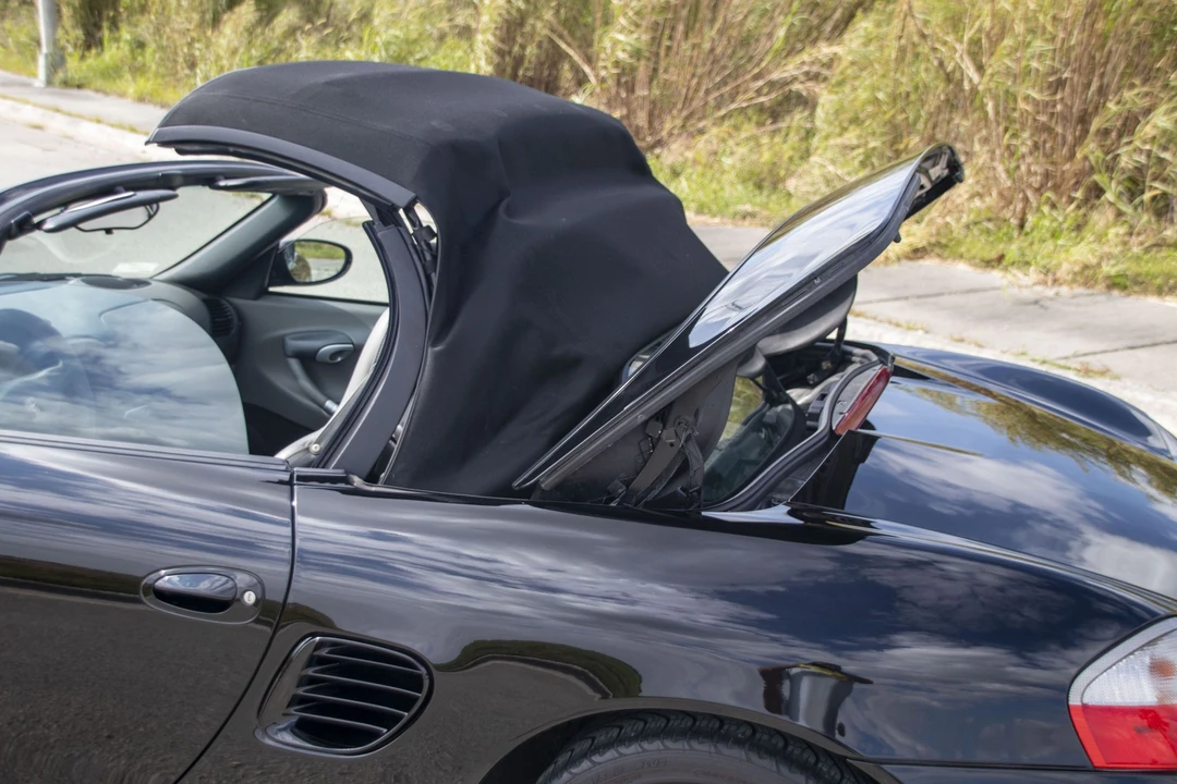 2003 Porsche 986 Boxster S - Image 24 of 31