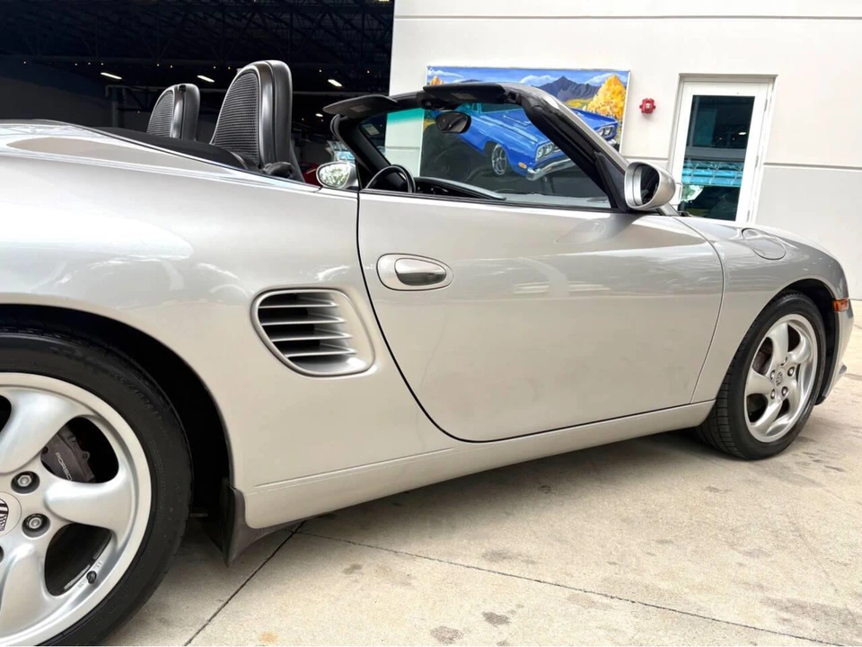 2003 Porsche 986 Boxster - Image 17 of 31