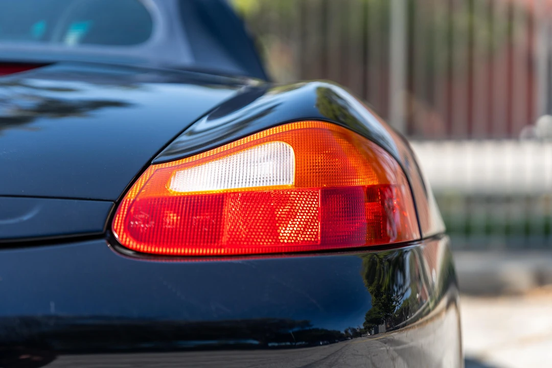 2003 Porsche 986 Boxster - Image 24 of 31