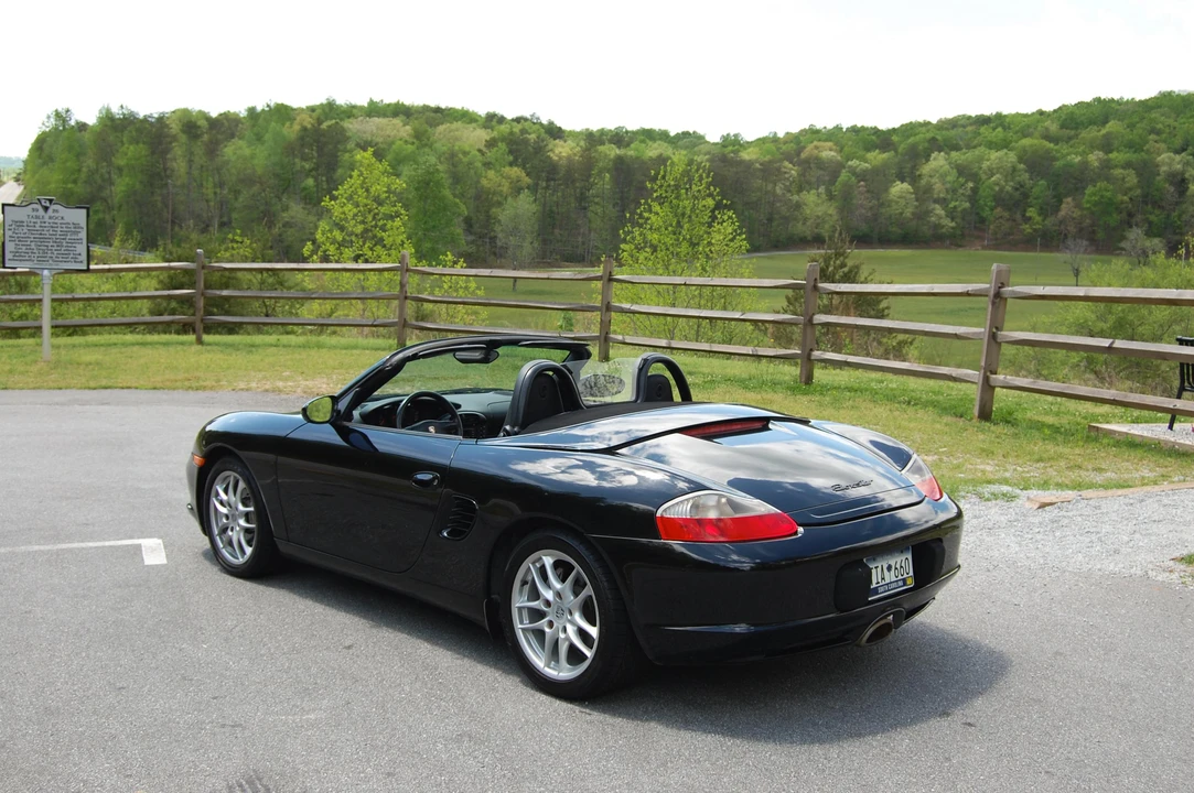 2003 Porsche 986 Boxster - Image 16 of 31