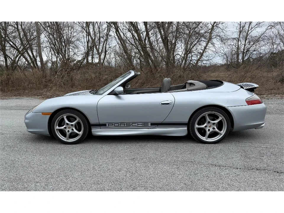 2003 Porsche Carrera GT - Image 9 of 31