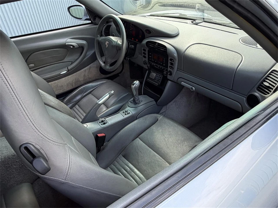 2003 Porsche Carrera GT - Image 17 of 31