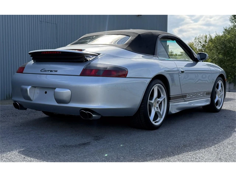 2003 Porsche Carrera GT - Image 11 of 31