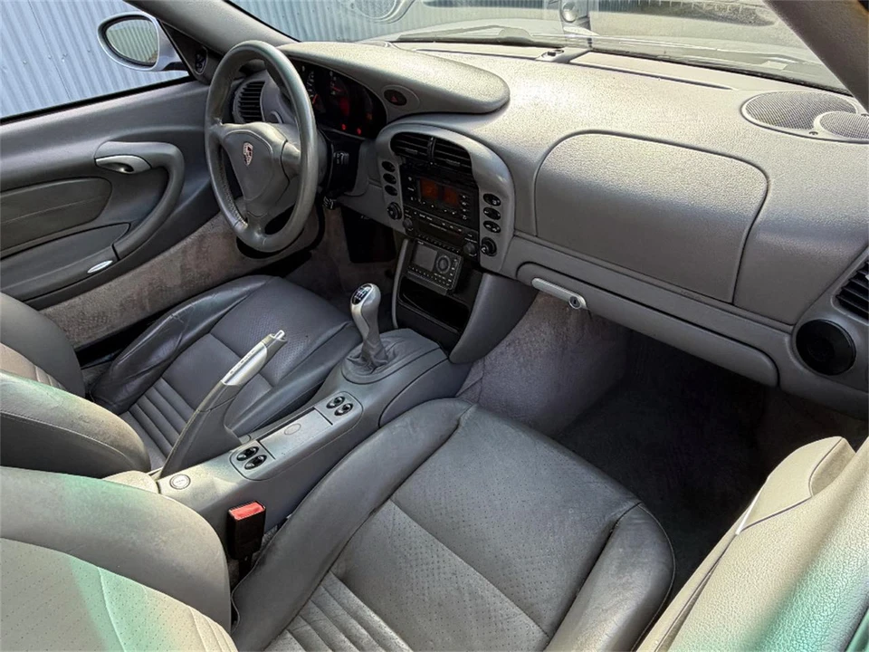 2003 Porsche Carrera GT - Image 13 of 31
