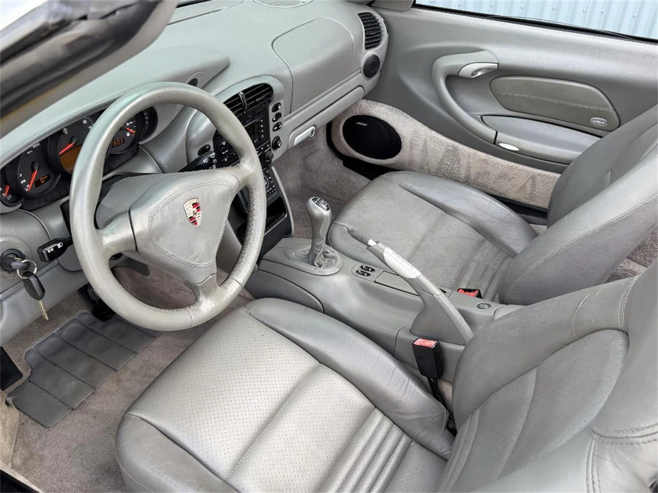 2003 Porsche Carrera GT - Image 26 of 31
