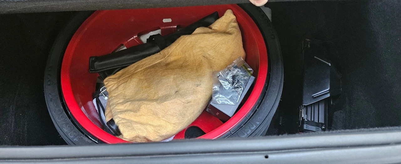 2003 Porsche 996 Carrera 4S - Image 26 of 27