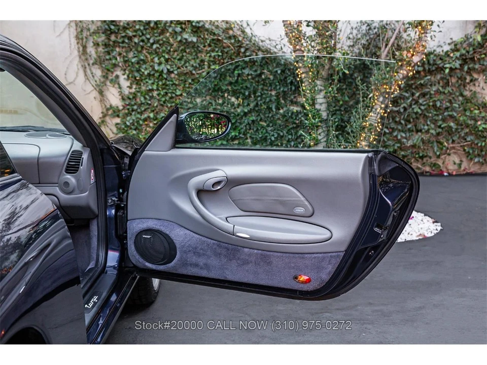 2003 Porsche Carrera GT - Image 25 of 31