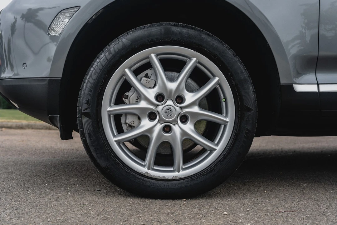 2003 Porsche Cayenne - Image 20 of 30