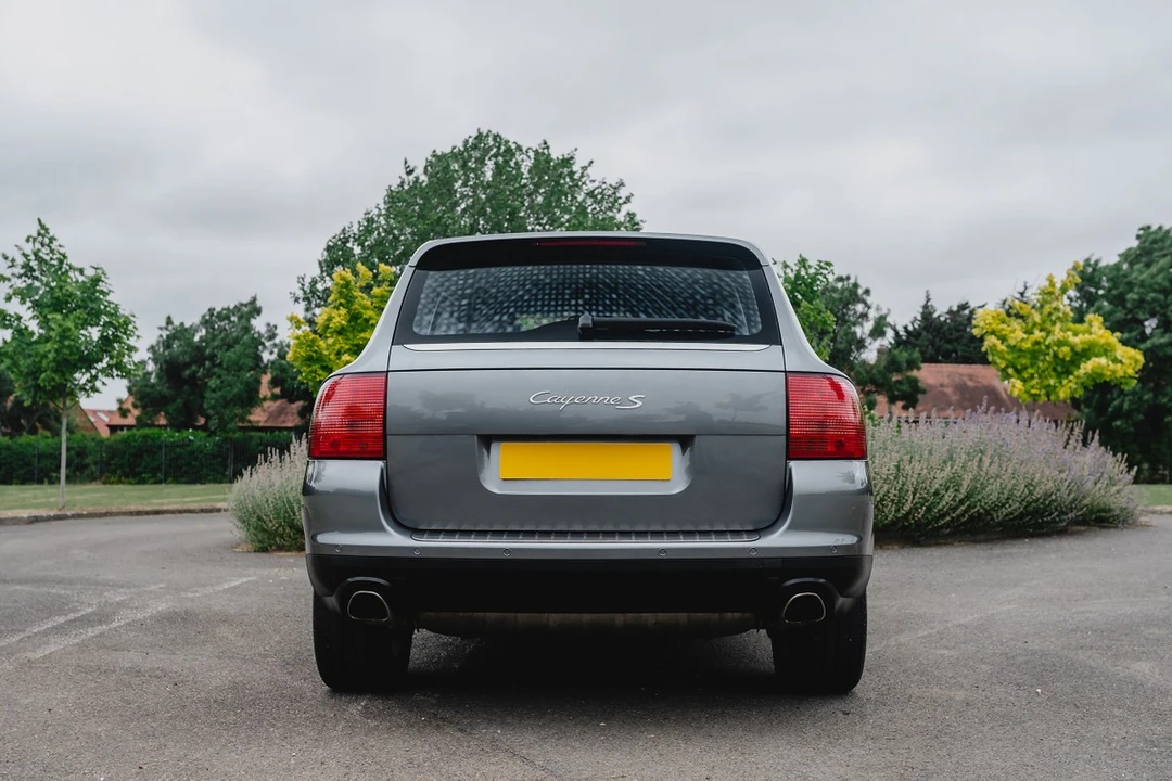 2003 Porsche Cayenne - Image 10 of 30