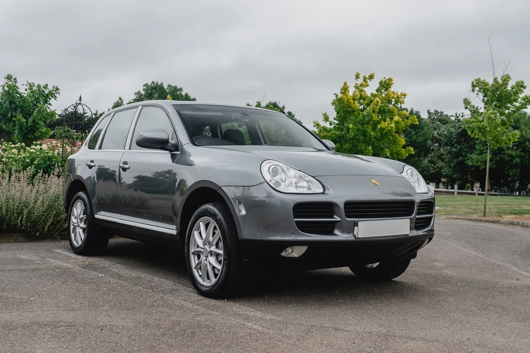 2003 Porsche Cayenne - Image 16 of 30