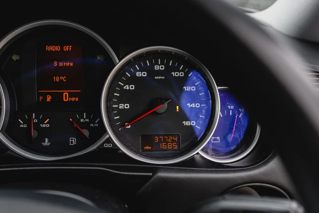 2003 Porsche Cayenne - Image 23 of 30