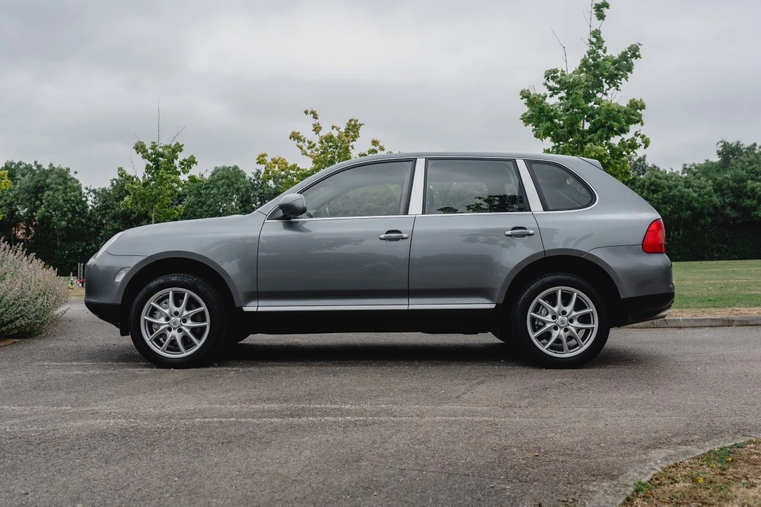 2003 Porsche Cayenne - Image 7 of 30