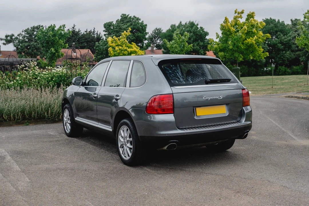 2003 Porsche Cayenne - Image 8 of 30