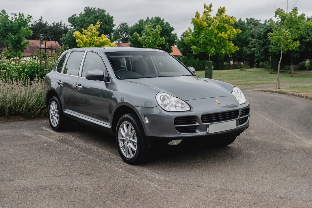 2003 Porsche Cayenne - Image 2 of 30