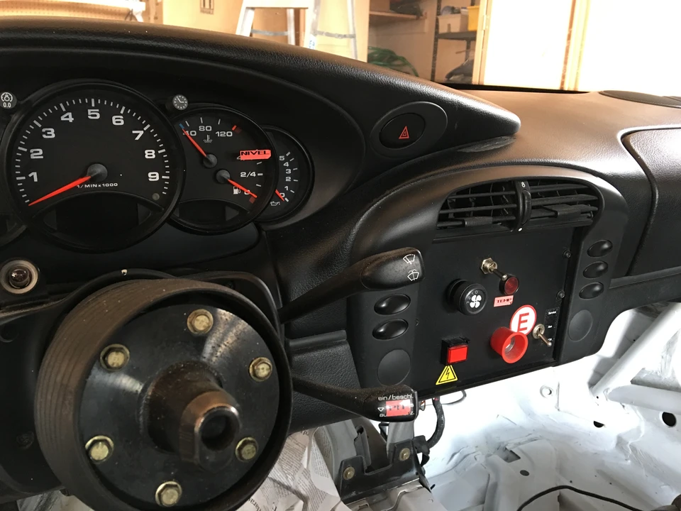 2003 Porsche 996 GT3 - Image 20 of 31