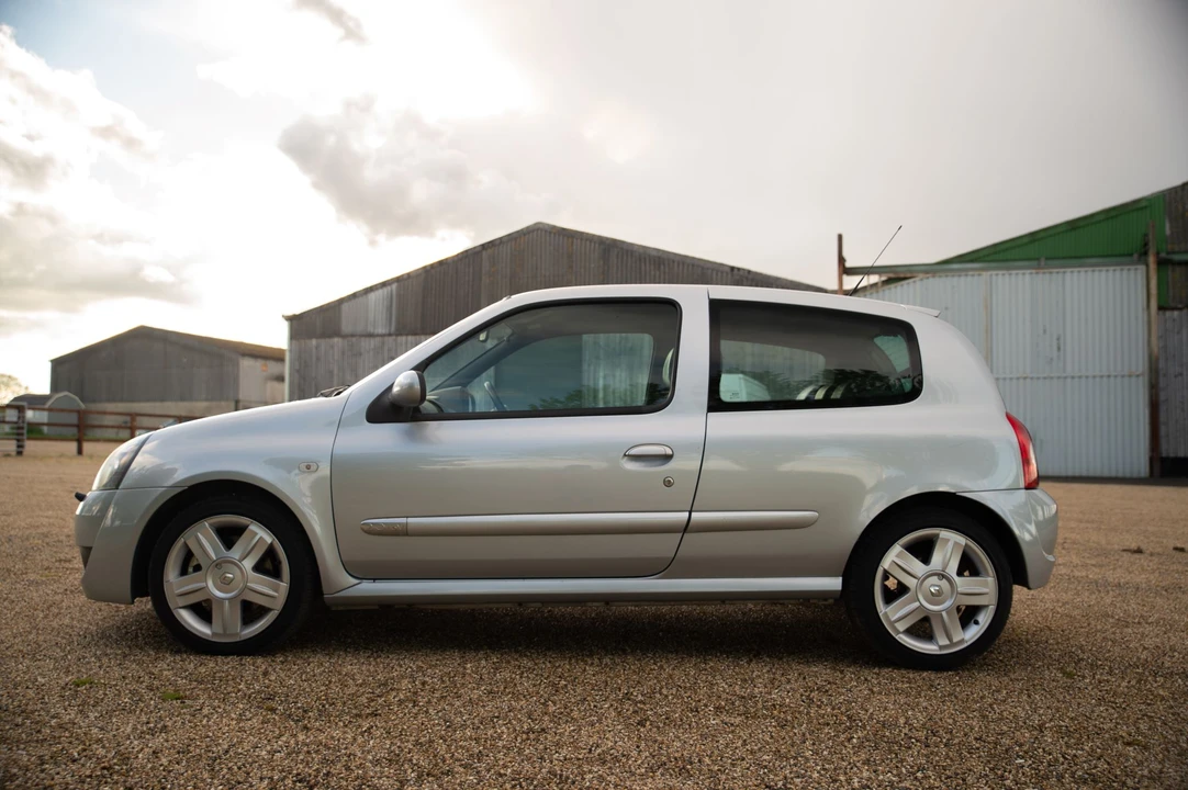 2003 Renault Clio 2nd Gen - Image 9 of 31