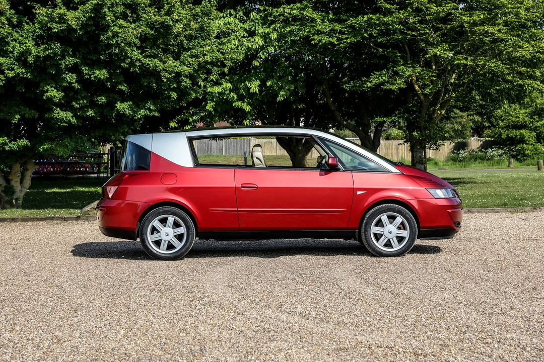 2003 Renault - Image 7 of 30