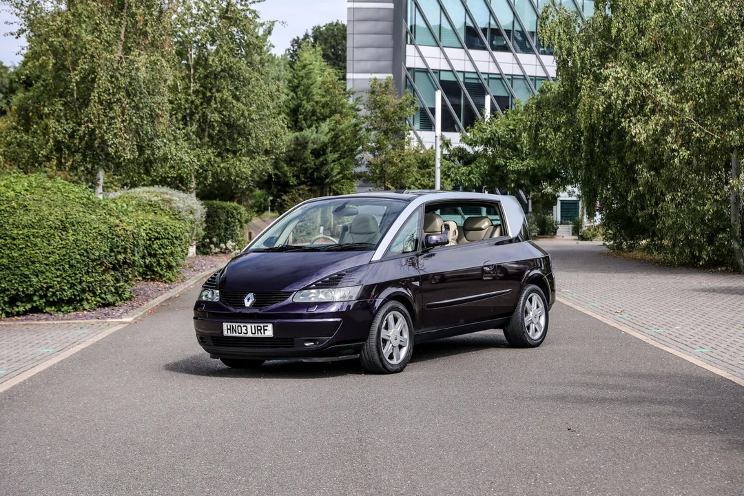 2003 Renault - Image 3 of 30