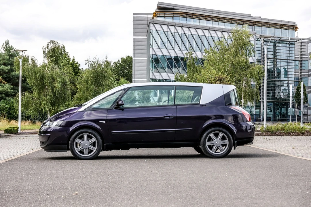 2003 Renault - Image 7 of 30
