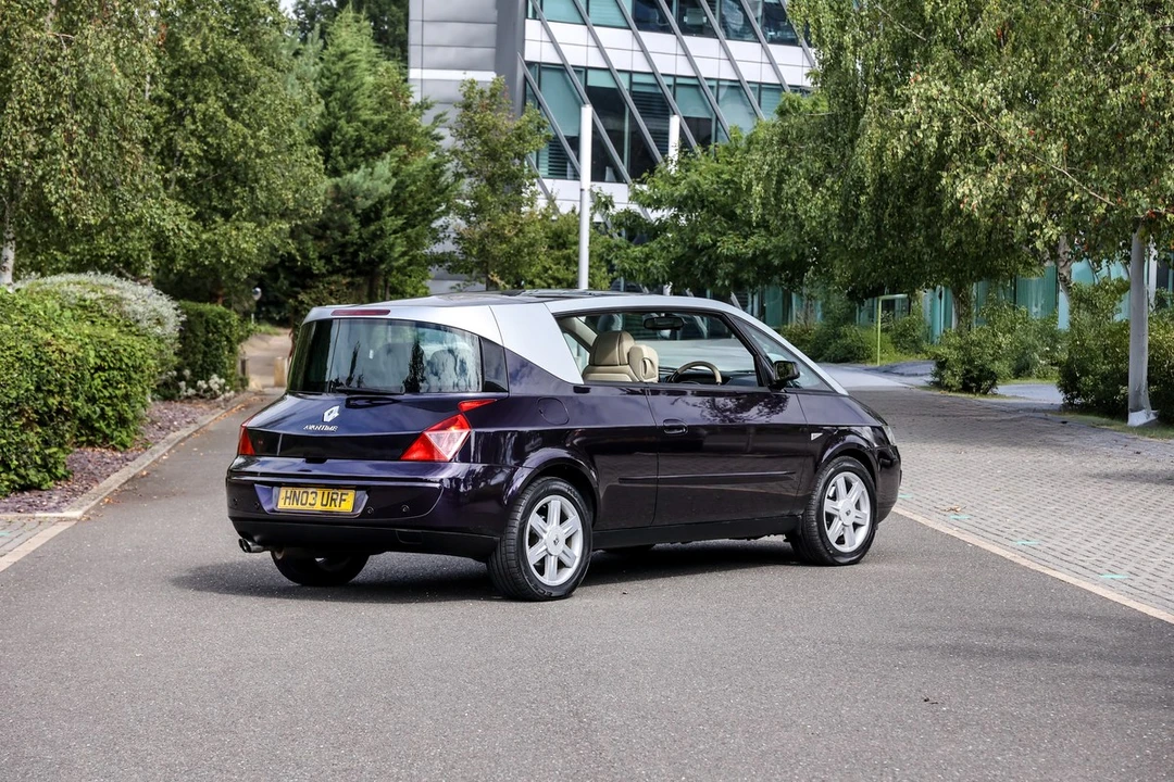 2003 Renault - Image 4 of 30