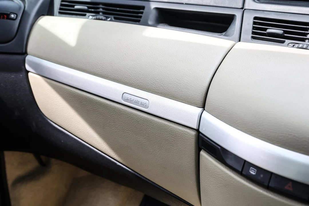 2003 Renault - Image 20 of 30