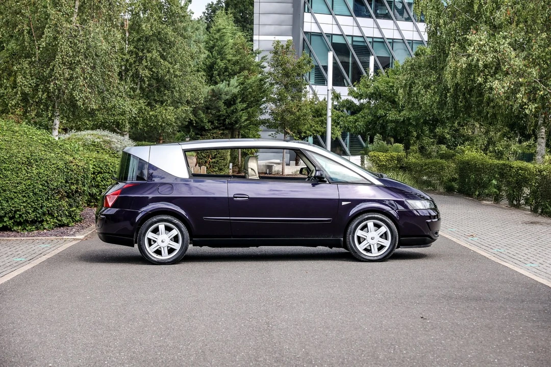 2003 Renault - Image 8 of 30