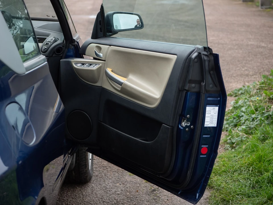 2003 Renault - Image 28 of 30