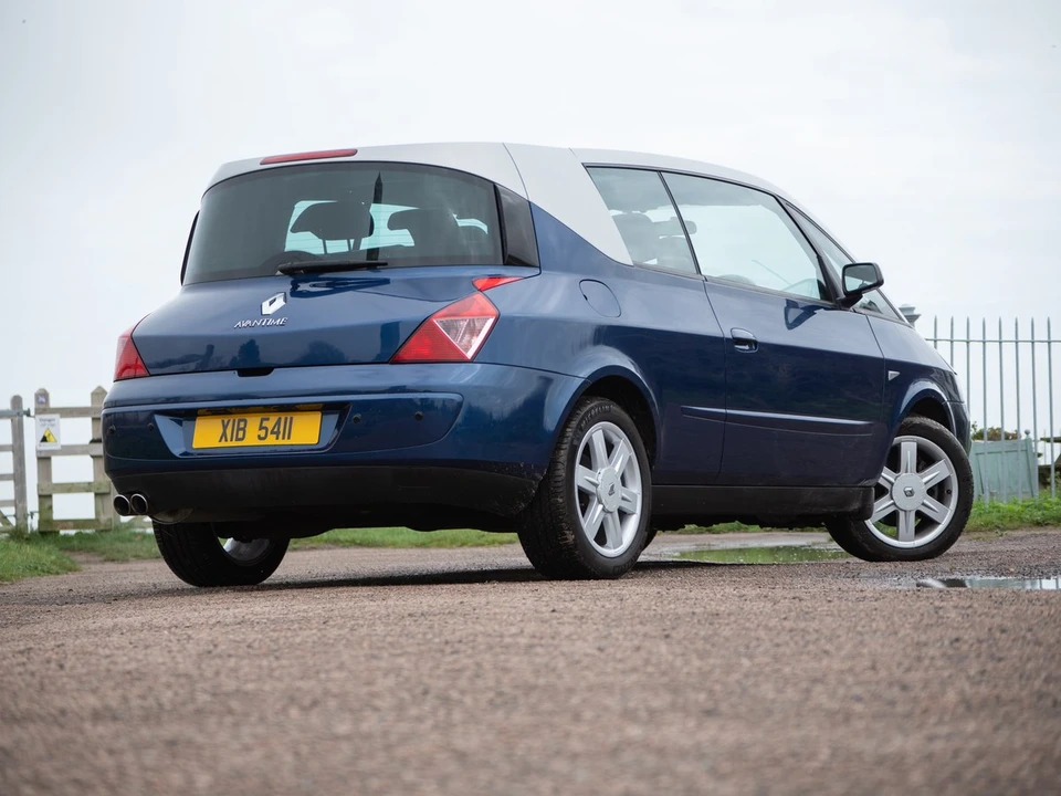 2003 Renault - Image 15 of 30