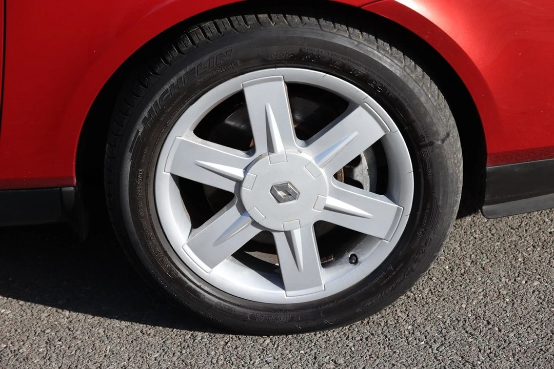 2003 Renault - Image 14 of 30