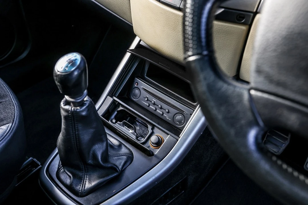 2003 Renault - Image 21 of 30