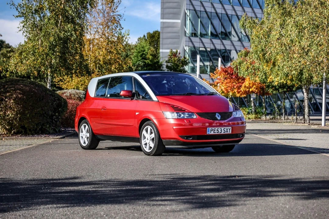 2003 Renault - Image 4 of 30