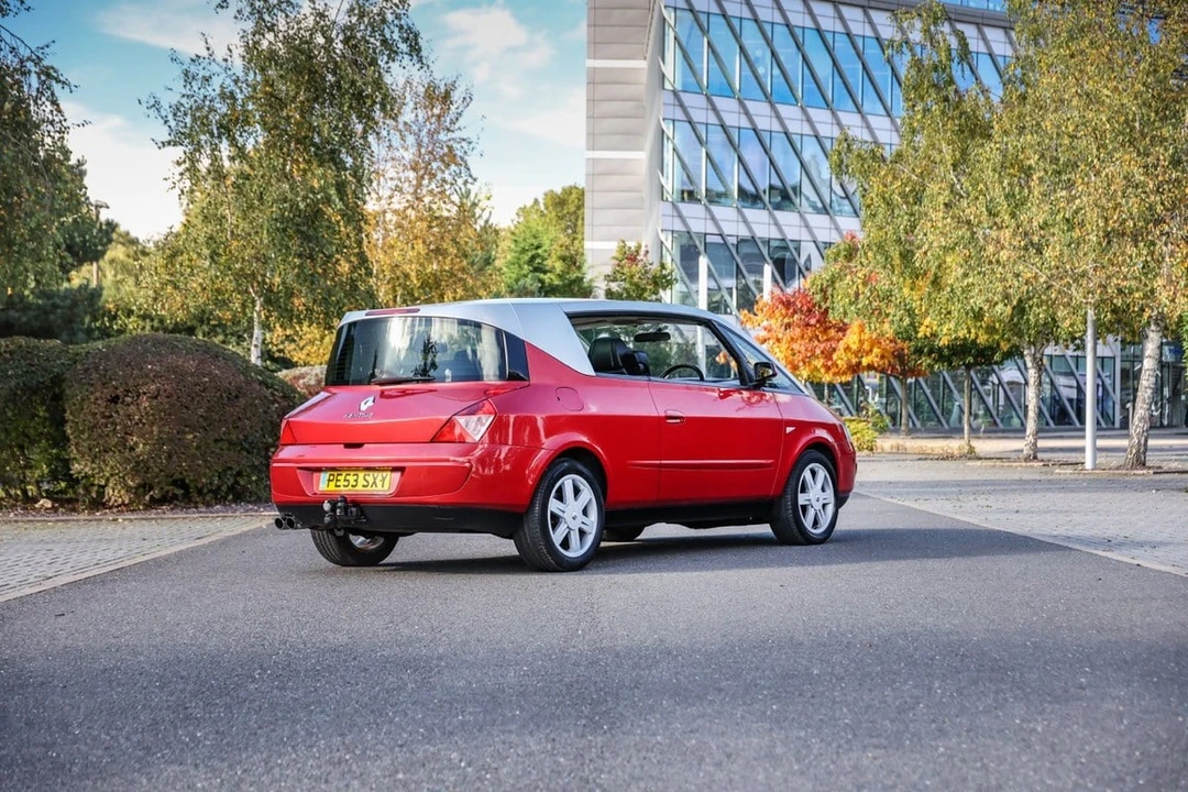 2003 Renault - Image 7 of 30