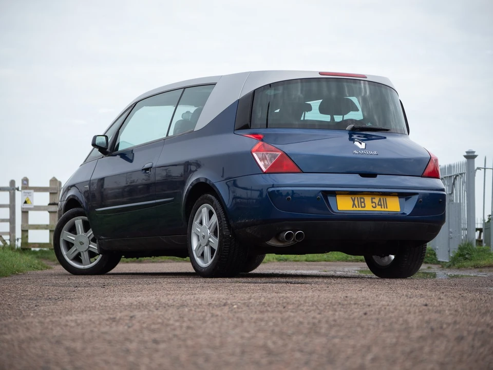 2003 Renault - Image 12 of 30