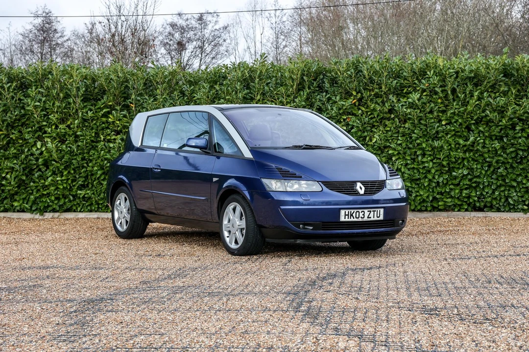 2003 Renault - Image 2 of 30