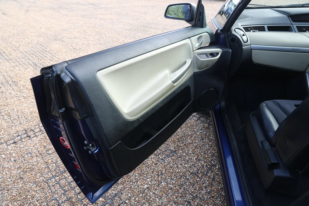 2003 Renault - Image 20 of 30