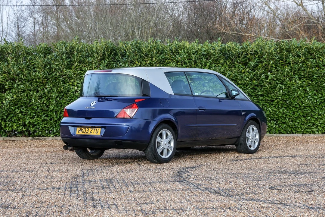2003 Renault - Image 10 of 30