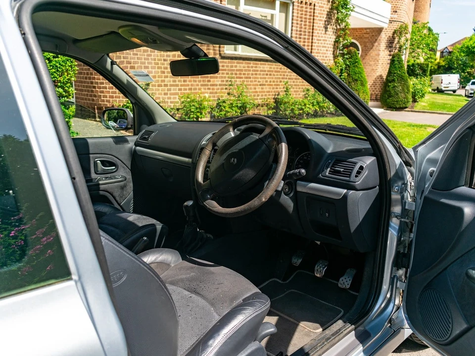 2003 Renault Clio 2nd Gen - Image 11 of 30