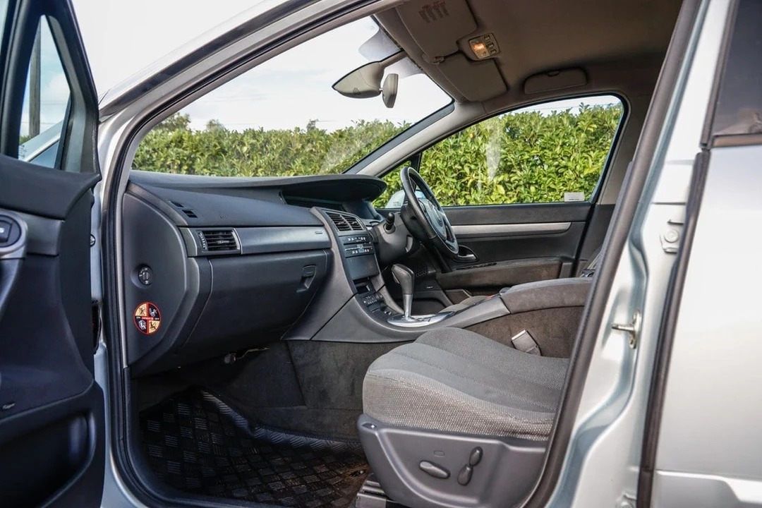 2003 Renault - Image 22 of 30