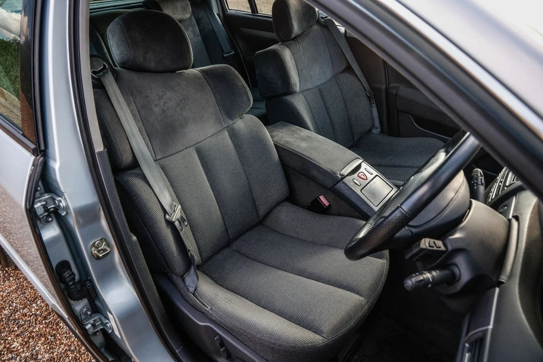2003 Renault - Image 13 of 30