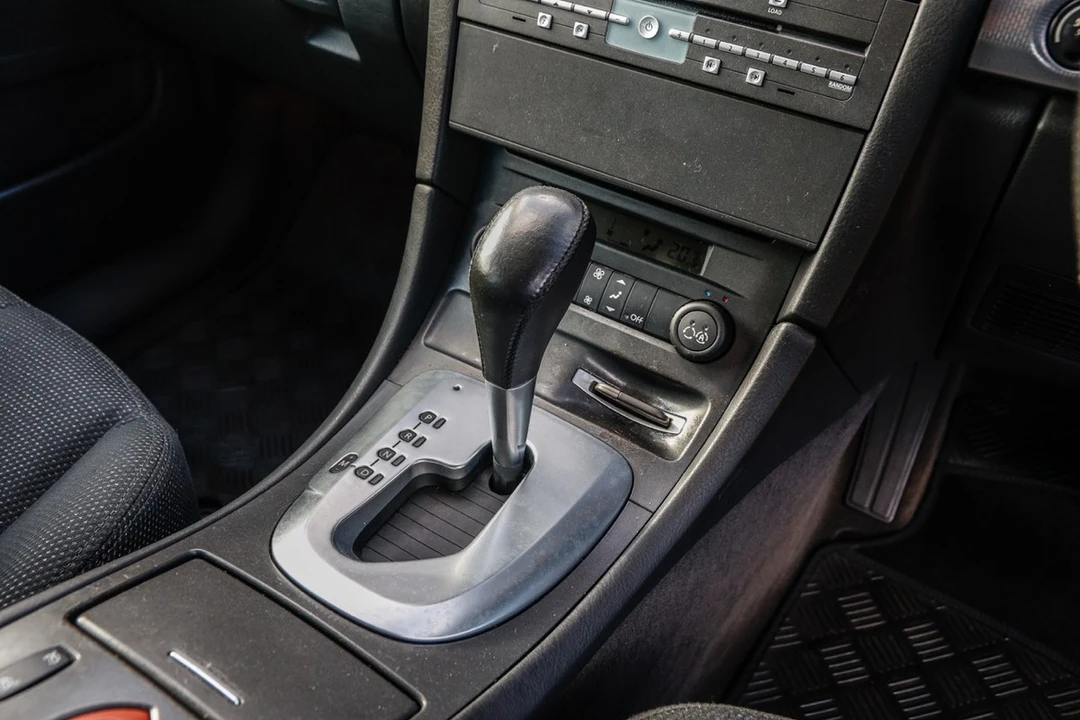 2003 Renault - Image 29 of 30