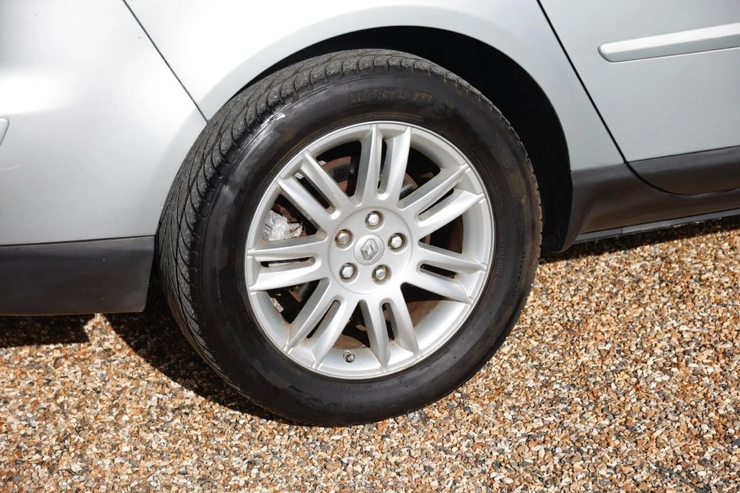 2003 Renault - Image 10 of 30