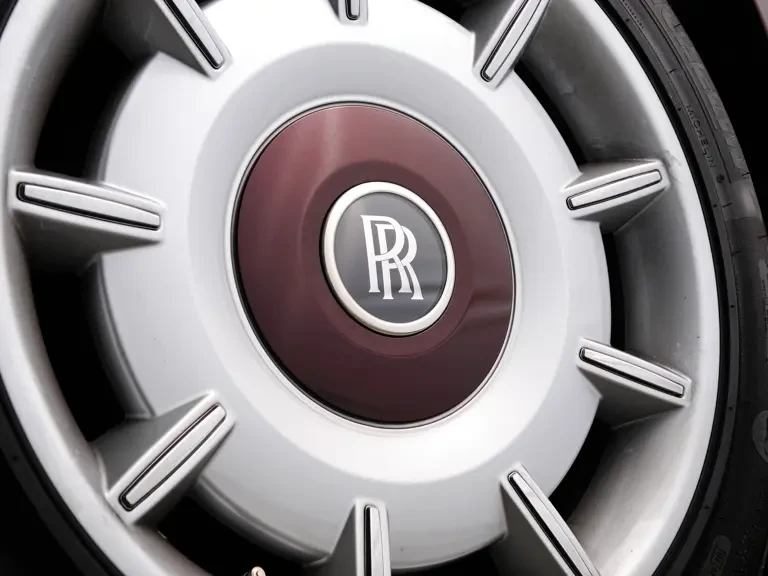 2003 Rolls-Royce Phantom VII - Image 9 of 15