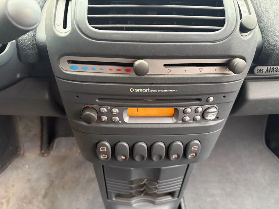 2003 Smart Fortwo 1st Gen - Image 10 of 20