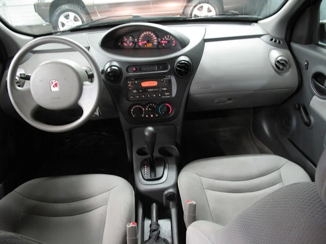 2003 Saturn Ion - Image 2 of 21