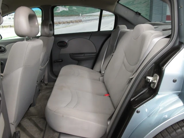 2003 Saturn Ion - Image 17 of 21