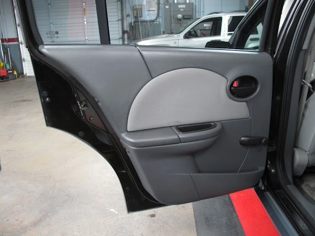 2003 Saturn Ion - Image 19 of 21